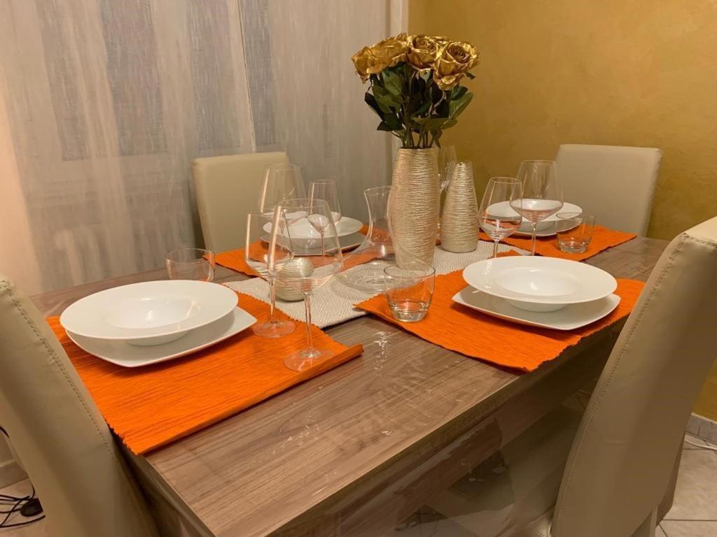 Ferienwohnung Udine M2 Balcony Apt Mailand Exterior foto
